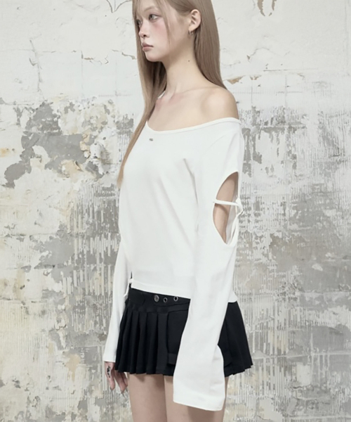 ETRE AU SOMMET(エトレオソメ)の「String Panel Point Long Sleeve (White)(Tシャツ/カットソー・レディース・ホワイト・FREE)」の7枚目の写真
