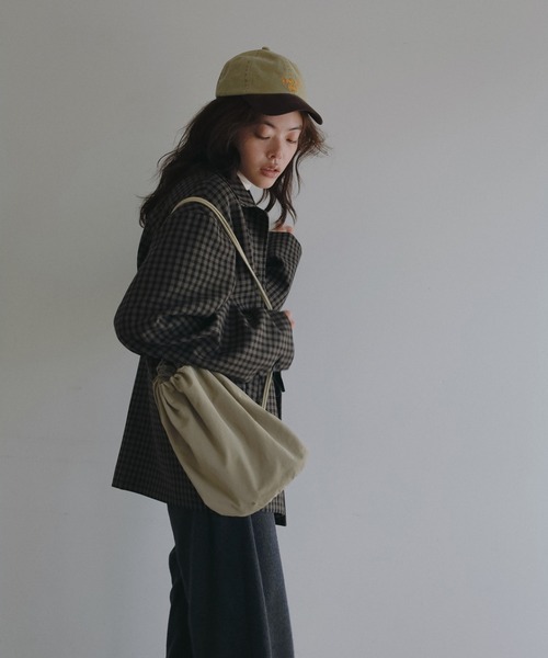 anuke(アンヌーク)の「Bicolor Baseball Cap(キャップ・レディース・ベージュ/ホワイト・FREE)」の3枚目の写真