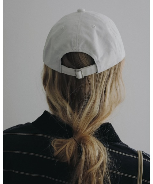 anuke(アンヌーク)の「Bicolor Baseball Cap(キャップ・レディース・ベージュ/ホワイト・FREE)」の12枚目の写真