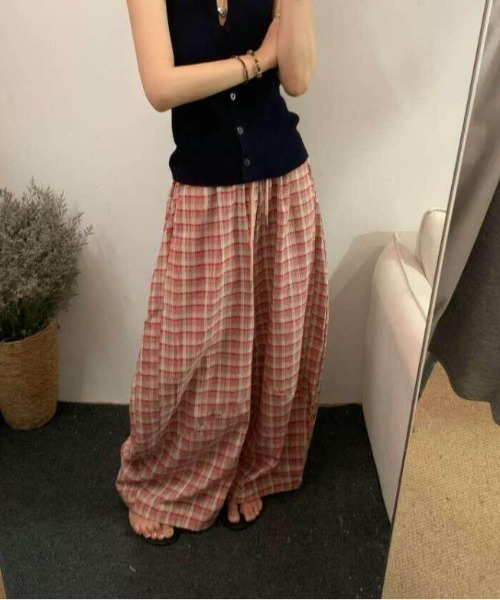 Aelina(エリナ)の「ドローストリングチェック柄パンツ(その他パンツ・レディース・レッド/モカ・FREE)」の17枚目の写真