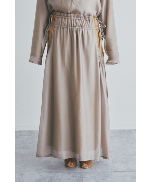 Muel Chic(ミュエルシック)の「Seam skirt シームスカート(スカート・レディース・ブラック/ベージュ/アイボリー・MEDIUM)」の1枚目の写真