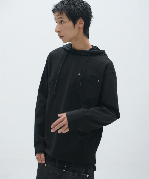 PLACESTUDIOMAN(プレイススタジオメンズ)の「ポケットリベットディテールルーズフィットラウンドネックコットンロングスリーブコットン長袖Tシャツ_3COLOR(Tシャツ/カットソー・メンズ・ホワイト/ブラック/チャコール・MEDIUM/LARGE)」の6枚目の写真