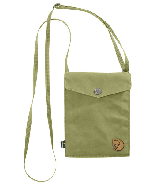 FJALL RAVEN （フェールラーベン）の「Pocket (FJALLRAVEN/フェールラーベン)（ショルダーバッグ・メンズ・ライトブラウン/ダークグレー/ネイビー/ウッド/サンドグレー/ブラック/マルーン/プラム/サックスブルー/ワインレッド/ライトカーキ/ライトグリーン/レッド/グリーン/オレンジ系その他/ライトインディゴブルー/パープル/イエロー/ダークブルー/ダークグリーン/ブラウン/ピンク/グレー系その他/ピンク系その他/ダークオリーブ/グレー/パープル系その他/ボルドー/ブラウン系1/エメラルド/カーキブラウン・FREE）」の16枚目の写真
