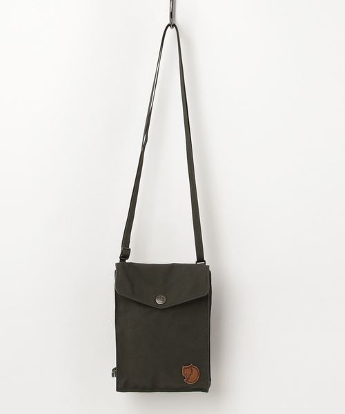 FJALL RAVEN （フェールラーベン）の「Pocket (FJALLRAVEN/フェールラーベン)（ショルダーバッグ・メンズ・ライトブラウン/ダークグレー/ネイビー/ウッド/サンドグレー/ブラック/マルーン/プラム/サックスブルー/ワインレッド/ライトカーキ/ライトグリーン/レッド/グリーン/オレンジ系その他/ライトインディゴブルー/パープル/イエロー/ダークブルー/ダークグリーン/ブラウン/ピンク/グレー系その他/ピンク系その他/ダークオリーブ/グレー/パープル系その他/ボルドー/ブラウン系1/エメラルド/カーキブラウン・FREE）」の11枚目の写真