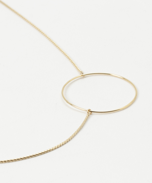 31 Sons de mode（トランテアン　ソン　ドゥ　モード）の「サークルモチーフネックレス（ネックレス・レディース・ゴールド・FREE）」の2枚目の写真