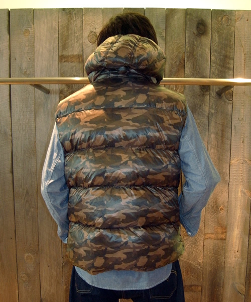 PYRENEX カモフラージュ ダウンベスト Pyrenex（ピレネックス） 【並行輸入品】ピレネックス ダウンベスト