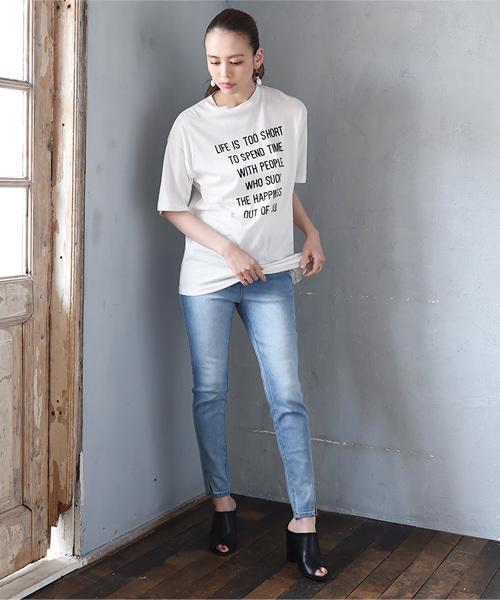 Luz Llena（ラズレナ）の「ブリーチ加工ストレッチデニムレギンス（デニムパンツ・レディース・ブルー・SMALL/LARGE/MEDIUM）」の7枚目の写真