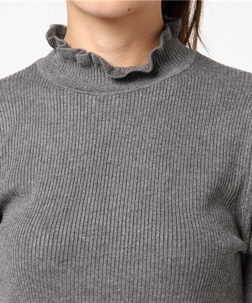 earth music&ecology（アースミュージックアンドエコロジー）の「・フリルリブニットプルオーバー（ニット/セーター・レディース・ブラック/キャメル/その他24/その他25/アイボリー/杢グレー/ボルドー/ダークグリーン・M/S）」の14枚目の写真