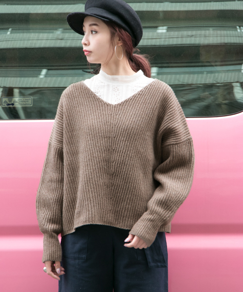 URBAN RESEARCH（アーバンリサーチ）の「畦ショート丈ボリュームニット（ニット/セーター・レディース・モカ/グレー/オフホワイト・FREE）」の3枚目の写真