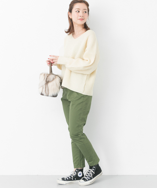 URBAN RESEARCH（アーバンリサーチ）の「畦ショート丈ボリュームニット（ニット/セーター・レディース・モカ/グレー/オフホワイト・FREE）」の4枚目の写真