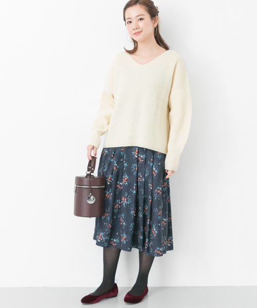 URBAN RESEARCH（アーバンリサーチ）の「畦ショート丈ボリュームニット（ニット/セーター・レディース・モカ/グレー/オフホワイト・FREE）」の5枚目の写真