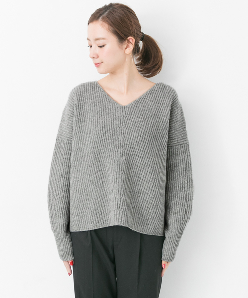 URBAN RESEARCH（アーバンリサーチ）の「畦ショート丈ボリュームニット（ニット/セーター・レディース・モカ/グレー/オフホワイト・FREE）」の10枚目の写真