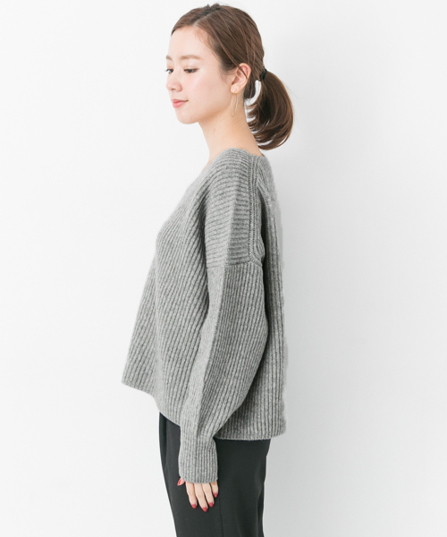 URBAN RESEARCH（アーバンリサーチ）の「畦ショート丈ボリュームニット（ニット/セーター・レディース・モカ/グレー/オフホワイト・FREE）」の11枚目の写真