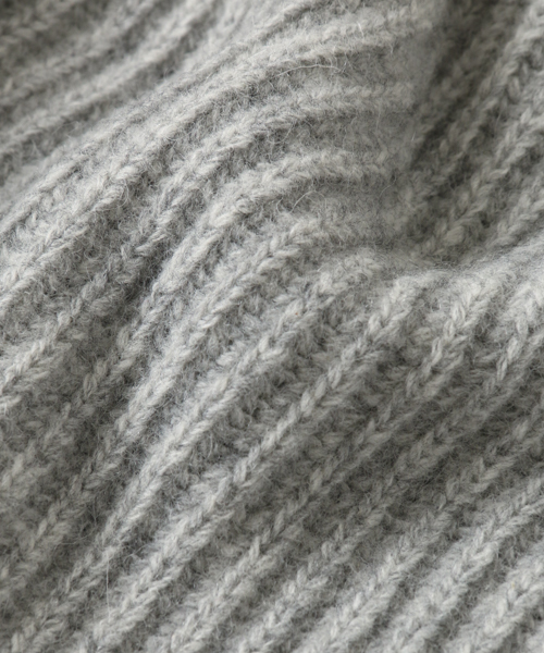 URBAN RESEARCH（アーバンリサーチ）の「畦ショート丈ボリュームニット（ニット/セーター・レディース・モカ/グレー/オフホワイト・FREE）」の19枚目の写真