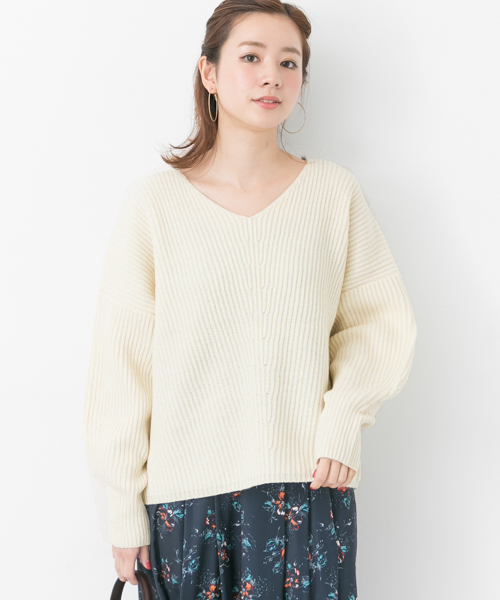 URBAN RESEARCH（アーバンリサーチ）の「畦ショート丈ボリュームニット（ニット/セーター・レディース・モカ/グレー/オフホワイト・FREE）」の21枚目の写真