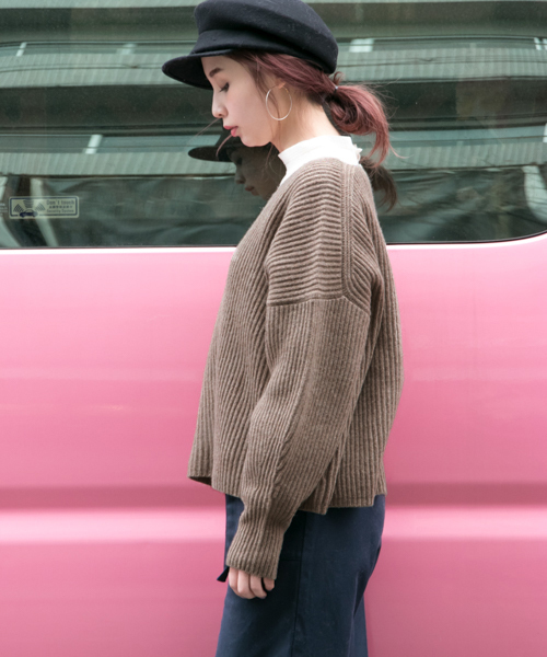 URBAN RESEARCH（アーバンリサーチ）の「畦ショート丈ボリュームニット（ニット/セーター・レディース・モカ/グレー/オフホワイト・FREE）」の22枚目の写真