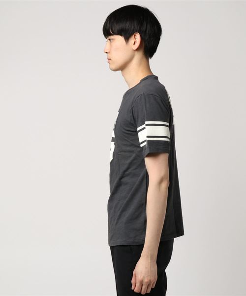 Champion(チャンピオン)の「【Champion/チャンピオン】メンズ ロチェスター フットボールTシャツ(Tシャツ/カットソー・メンズ・ブラック/オフホワイト/レッド/ネイビー/グレー・LARGE/MEDIUM)」の6枚目の写真
