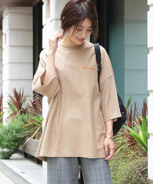 Champion（チャンピオン）の「【別注】＜Champion（チャンピオン）＞∴リバースウィーブTシャツ o（Tシャツ/カットソー・レディース・ベージュ/パープル/イエロー/ダークグリーン・MEDIUM）」の2枚目の写真