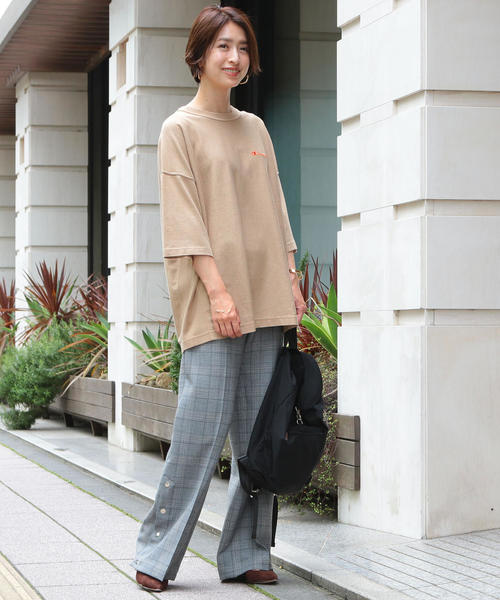 Champion（チャンピオン）の「【別注】＜Champion（チャンピオン）＞∴リバースウィーブTシャツ o（Tシャツ/カットソー・レディース・ベージュ/パープル/イエロー/ダークグリーン・MEDIUM）」の5枚目の写真