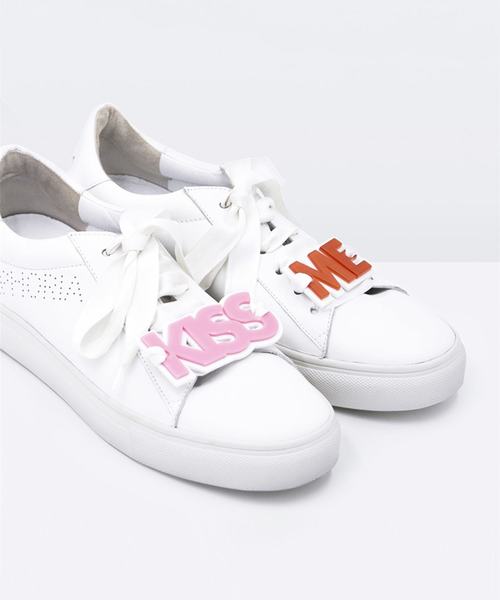 iphoria（アイフォリア）の「IPHORIA/アイフォリア スニーカーアクセサリー Sneaker Patch Set Kiss Me（シューケア用品・レディース・ピンク・ONE SIZE）」の3枚目の写真