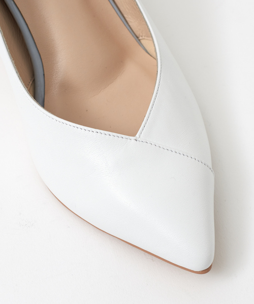 PICHE ABAHOUSE(ピシェ アバハウス)の「【最高パンプス】美脚×快適fluffy fitコンビパンプス(パンプス・レディース・ホワイト/ブラック/ピンクベージュ・34/35/36/37/38/39/40)」の11枚目の写真