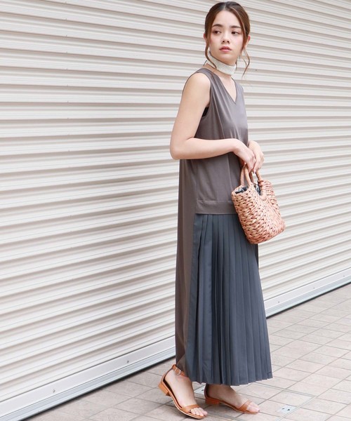 HER CLOSET(ハークローゼット)の「【HERCLOSET】【1mile/ワンマイルウェア】前後2WAYシルケット天竺カットドッキングプリーツマキシワンピース(ワンピース)」|チャコールグレー