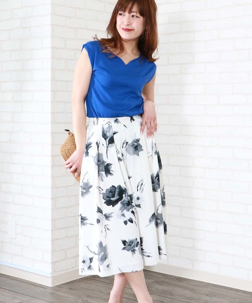 HER CLOSET(ハークローゼット)の「【HER CLOSET】ハートネックノースリニット(Tシャツ/カットソー・レディース・ブルー/グリーン/マスタード/モカ・M)」の9枚目の写真