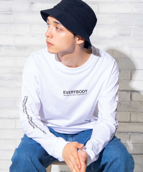 WEGO（ウィゴー）の「WEGO/シンプルロゴプリントロンT（Tシャツ/カットソー・メンズ・ホワイト/ブルー系その他/ベージュ/ホワイト系その他・SMALL/MEDIUM/LARGE）」の2枚目の写真