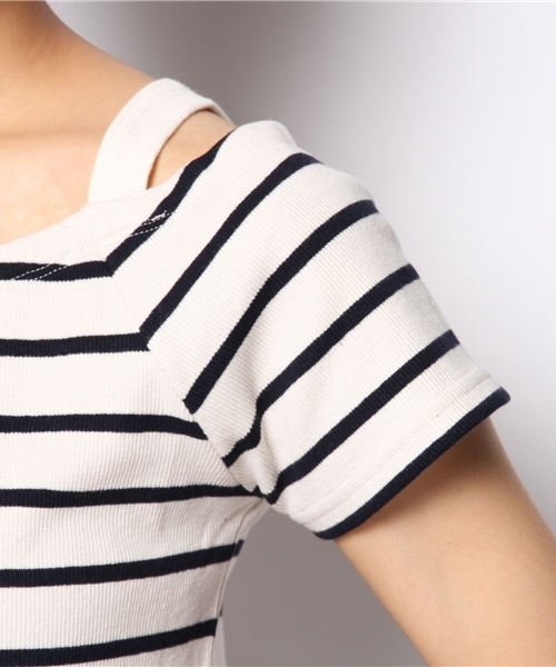 Chico(チコ)の「オフショルダーテレコT(Tシャツ/カットソー・レディース・グレー/ライトグレー/ネイビー/レッド/ホワイト・FREE)」の13枚目の写真