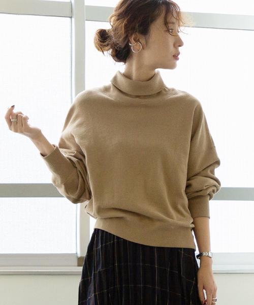 coen(コーエン)の「USAコットン裏毛タートルネックスウェット(スウェット・レディース・オフホワイト/ブラウン/ベージュ/カーキ/ライラック・FREE)」の3枚目の写真