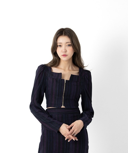 BLUE PIE(ブルーパイ)の「『BLUE PIE/ブルー パイ』Square Neck Crop BLOUSE/スクエアネッククロップブラウス(シャツ/ブラウス・レディース・ピンク/ネイビー・FREE)」の1枚目の写真