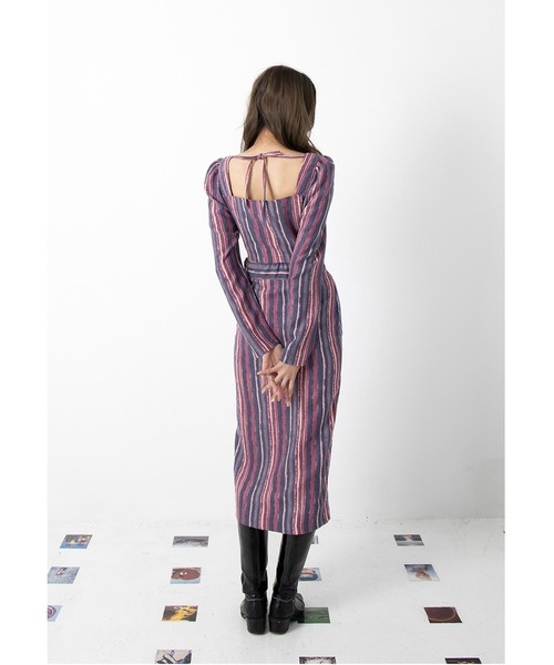 BLUE PIE(ブルーパイ)の「『BLUE PIE/ブルー パイ』Square Neck Crop BLOUSE/スクエアネッククロップブラウス(シャツ/ブラウス・レディース・ピンク/ネイビー・FREE)」の8枚目の写真