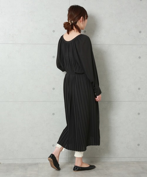 libelle more（リベル モア）の「シアーバックプリーツガウンワンピース（ワンピース・レディース・ベージュ/モカ/ブラック・FREE）」の8枚目の写真