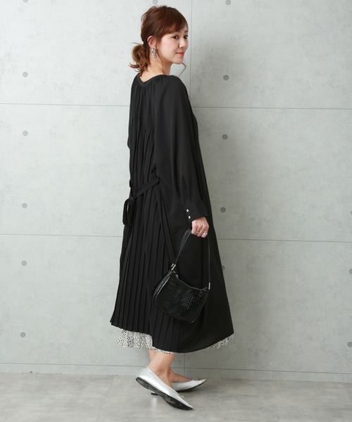 libelle more（リベル モア）の「シアーバックプリーツガウンワンピース（ワンピース・レディース・ベージュ/モカ/ブラック・FREE）」の4枚目の写真