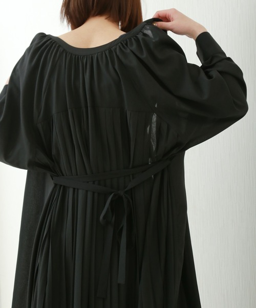 libelle more（リベル モア）の「シアーバックプリーツガウンワンピース（ワンピース・レディース・ベージュ/モカ/ブラック・FREE）」の5枚目の写真