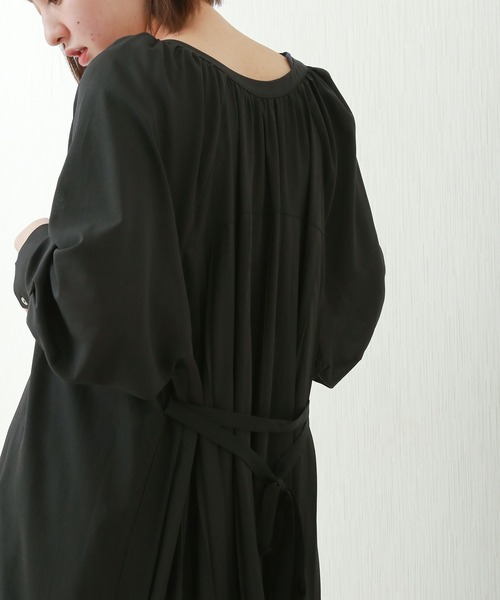 libelle more（リベル モア）の「シアーバックプリーツガウンワンピース（ワンピース・レディース・ベージュ/モカ/ブラック・FREE）」の6枚目の写真