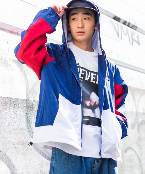 WEGO(ウィゴー)の「WEGO/ナイロンフーデッドブルゾン(ナイロンジャケット・メンズ・ホワイト/ブラック/ネイビー・MEDIUM/LARGE)」の3枚目の写真