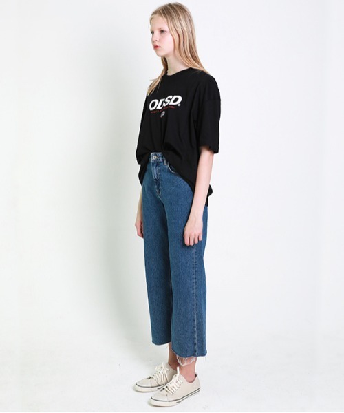 ODD STUDIO（オッドスタジオ）の「【ODD STUDIO】ODSD LOGO T-SHIRT / オッドスタジオ シグネチャー ロゴ Tシャツ（Tシャツ/カットソー・レディース・ホワイト/ブルー/ブラック/ネイビー/パープル/チャコールグレー/ブルーグレー/アイボリー・MEDIUM/LARGE）」の17枚目の写真