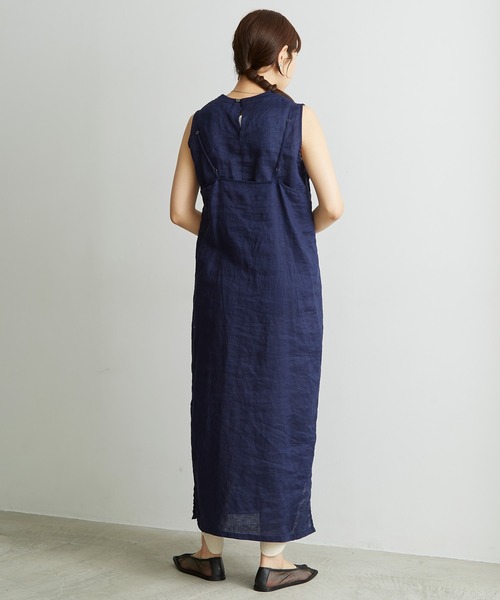 note et silence （ノートエシロンス）の「◇60LINEN レイヤード ノースリワンピース（ワンピース・レディース・ネイビー/ダークブラウン/アイボリー・FREE）」の6枚目の写真