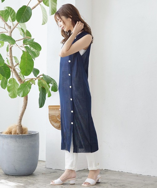 KOBE LETTUCE（コウベレタス）の「ボタンデザインシアーニットチュニック（チュニック・レディース・ブラック/ネイビー/モカ・FREE）」の6枚目の写真