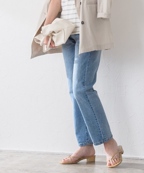 Pierrot（ピエロ）の「スクエアトゥトングサンダル（サンダル・レディース・ブラック/ベージュ/パイソン・LL/S/M/L）」の19枚目の写真