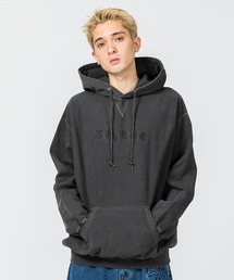 XLARGE | PIGMENT EMBOSSED PULLOVER HOODED SWEAT(パーカー)