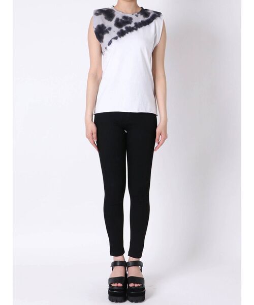 EMODA（エモダ）の「ショルダーパッドタンクトップ（Tシャツ/カットソー・レディース・ホワイト/ブラック/その他・FREE）」の12枚目の写真