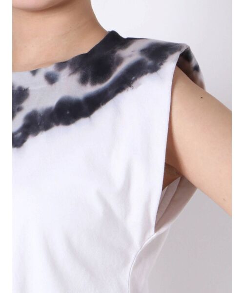 EMODA（エモダ）の「ショルダーパッドタンクトップ（Tシャツ/カットソー・レディース・ホワイト/ブラック/その他・FREE）」の16枚目の写真