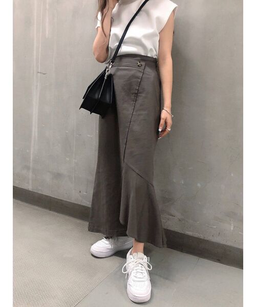 MURUA(ムルーア)の「アシンメトリーマーメイドスカート(スカート・レディース・アイボリー/ダークグレー/ブラック・1/2)」の14枚目の写真