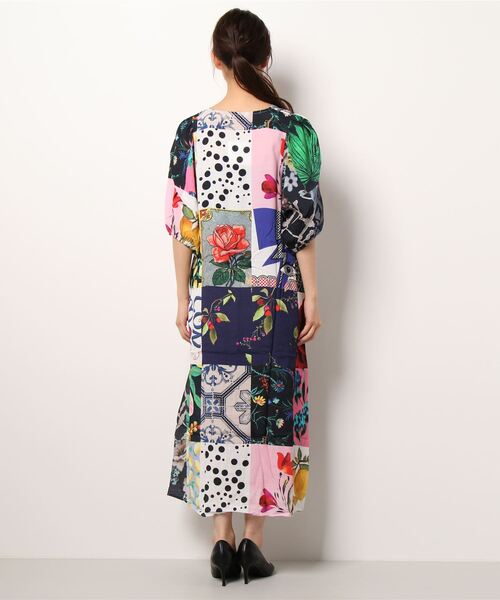 Desigual(デシグアル)の「パッチワーク ミディシャツワンピース(ワンピース・レディース・マルチ・M/L/SS/2L/S)」の11枚目の写真