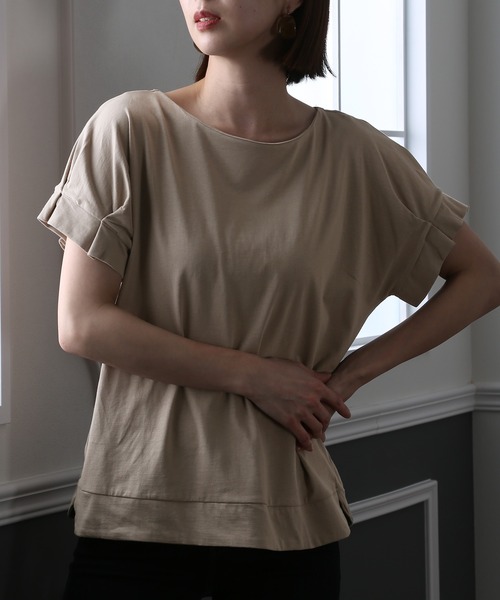 ElegChic(エレグシック)の「コットン100%袖 タック Tシャツ(Tシャツ/カットソー・レディース・ブラック/グレイッシュベージュ/オフホワイト・M/4L/XL)」の3枚目の写真