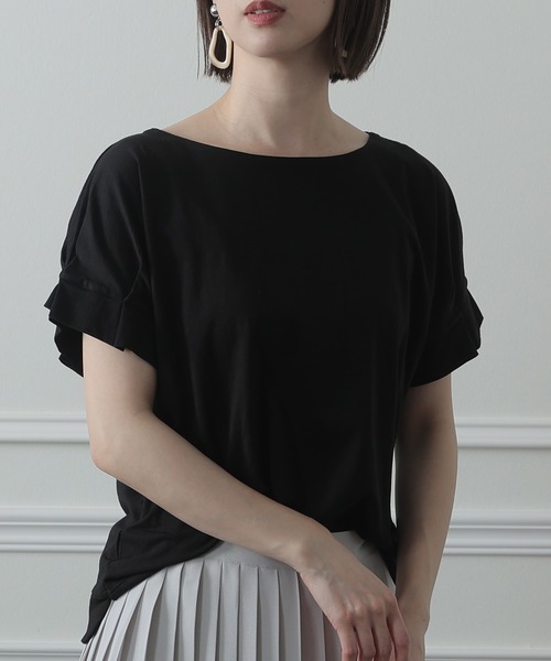 ElegChic(エレグシック)の「コットン100%袖 タック Tシャツ(Tシャツ/カットソー・レディース・ブラック/グレイッシュベージュ/オフホワイト・M/4L/XL)」の4枚目の写真