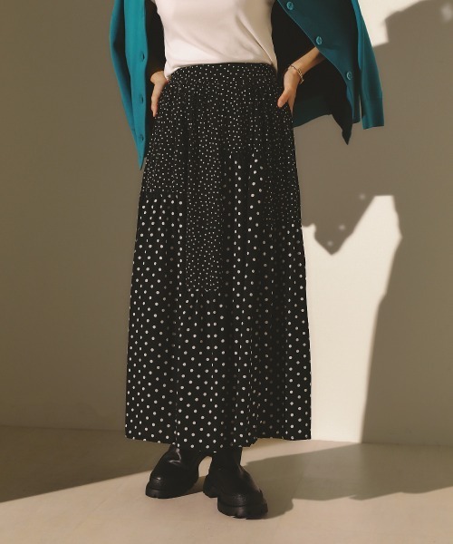 Bou Jeloud（ブージュルード）の「アソート柄変形ティアードスカート（スカート・レディース・ブラック/カーキ・38）」の4枚目の写真