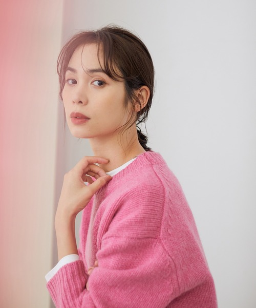 ROPE'（ロペ）の「【一部WEB限定】タスマニアウールクルーネックフォルムニット（ニット/セーター・レディース・チャコールグレー/ホワイト/ダークブラウン/サックスブルー/ラベンダー/ピンク/イエロー/ピンク系その他2/ブラウン/ミント・38）」の9枚目の写真